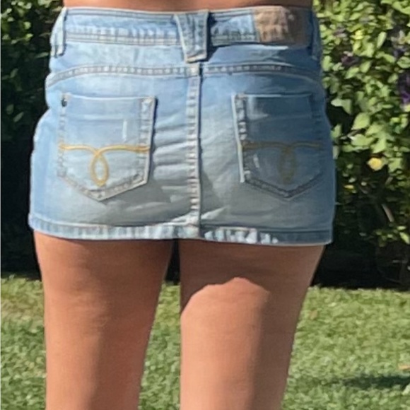 Denim mini skirt - Picture 3 of 3